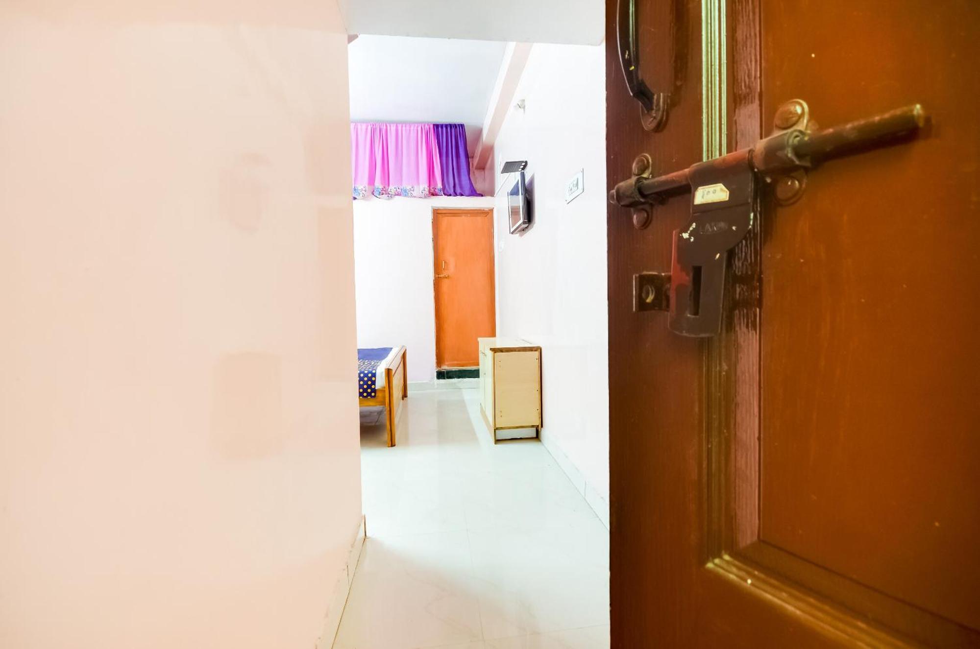 Hotel O Sri Murugan Lodge Coimbatore Eksteriør billede