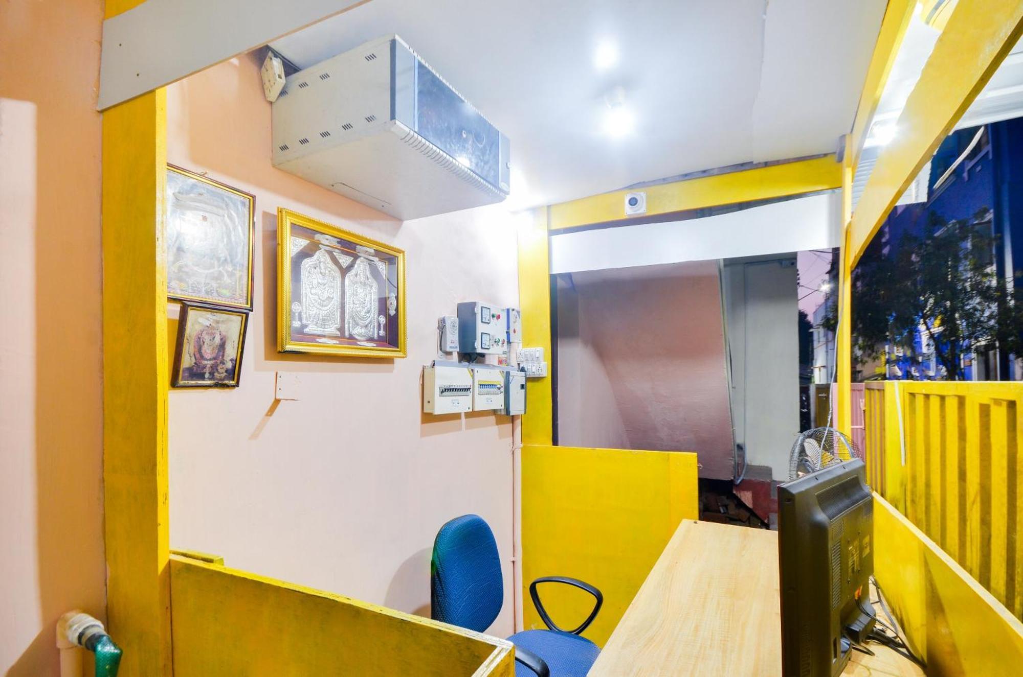 Hotel O Sri Murugan Lodge Coimbatore Eksteriør billede