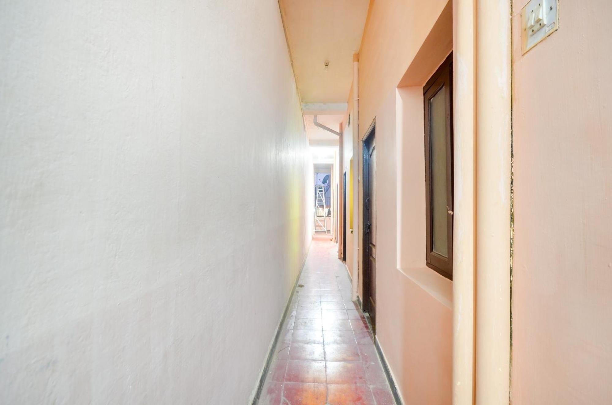 Hotel O Sri Murugan Lodge Coimbatore Eksteriør billede