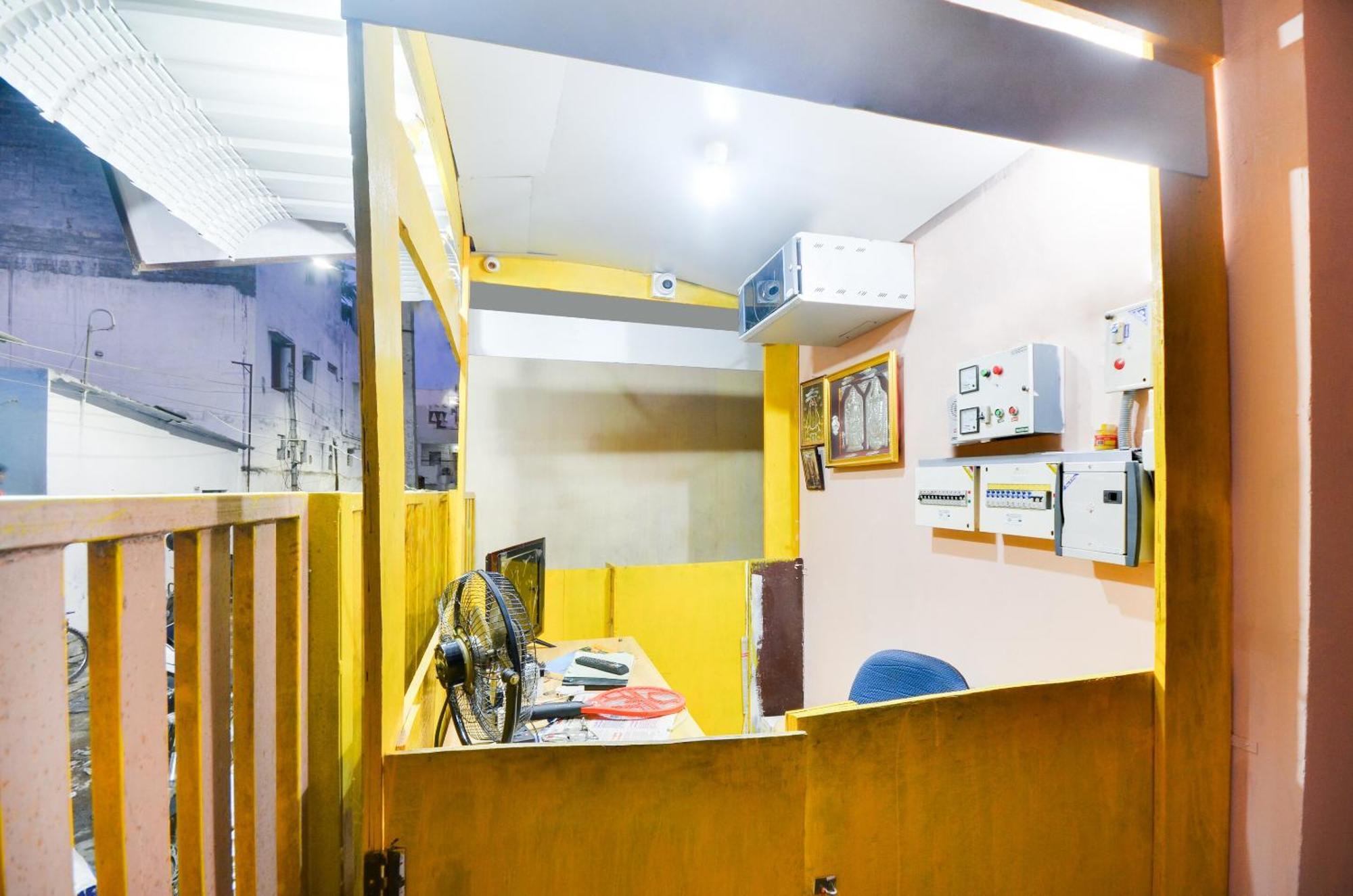 Hotel O Sri Murugan Lodge Coimbatore Eksteriør billede